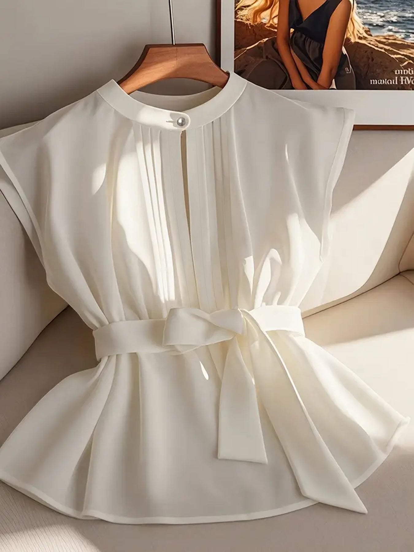 Women's Solid Color Sleeveless With Belt Pleated Blouse