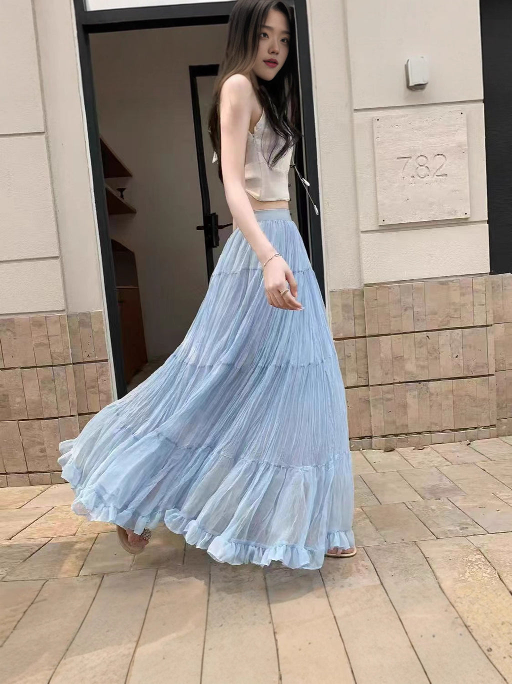 Women's Line Midi Dress With Pleated Stitching Skirts