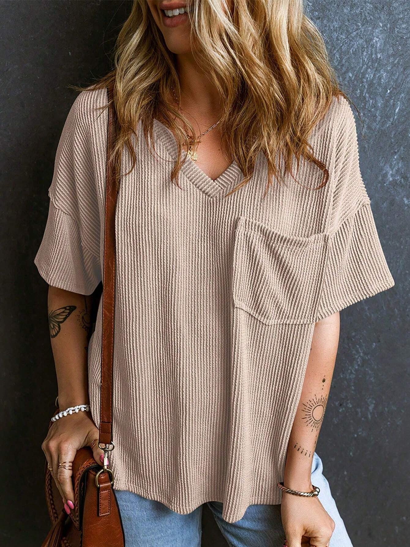 Women's Fashionable Two-color Twisted Pocket Short-sleeved For Tops