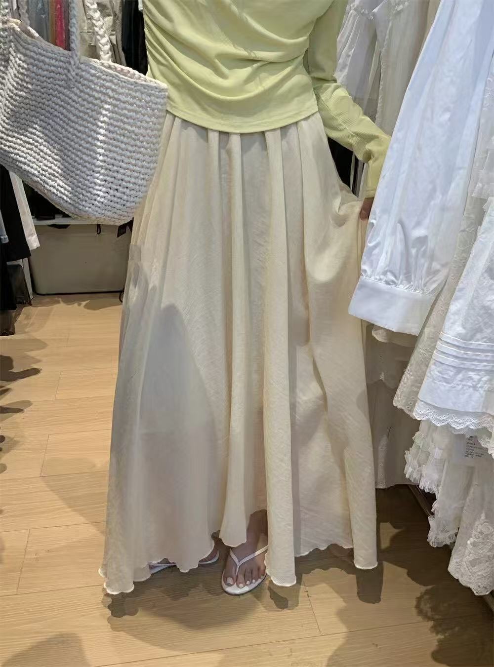 Female Dress Retro Style Mop Wide Hem Skirt