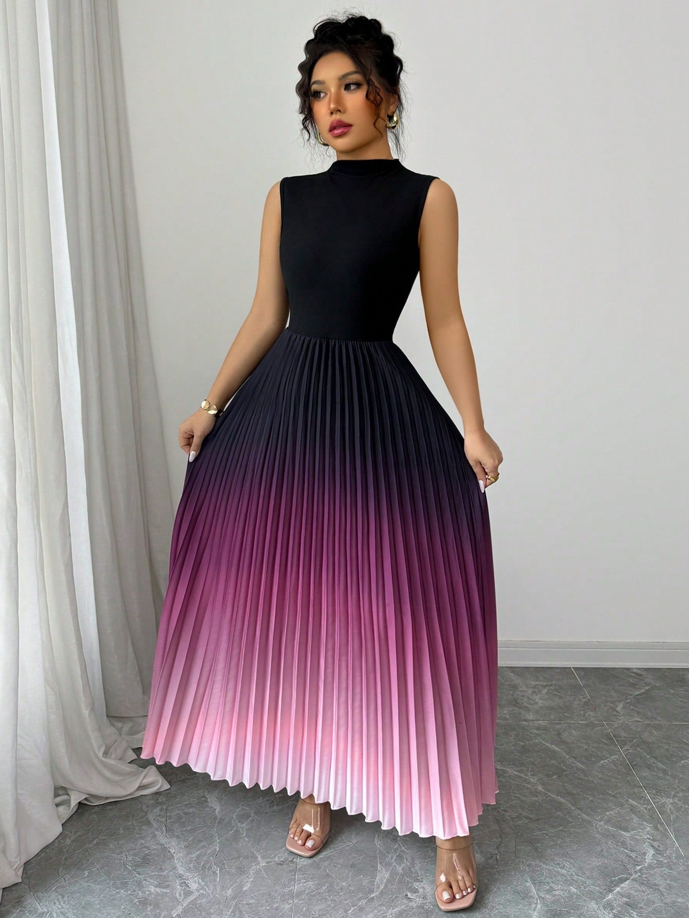 Spring Lightweight Elegant Round Neck Sleeveless Dress