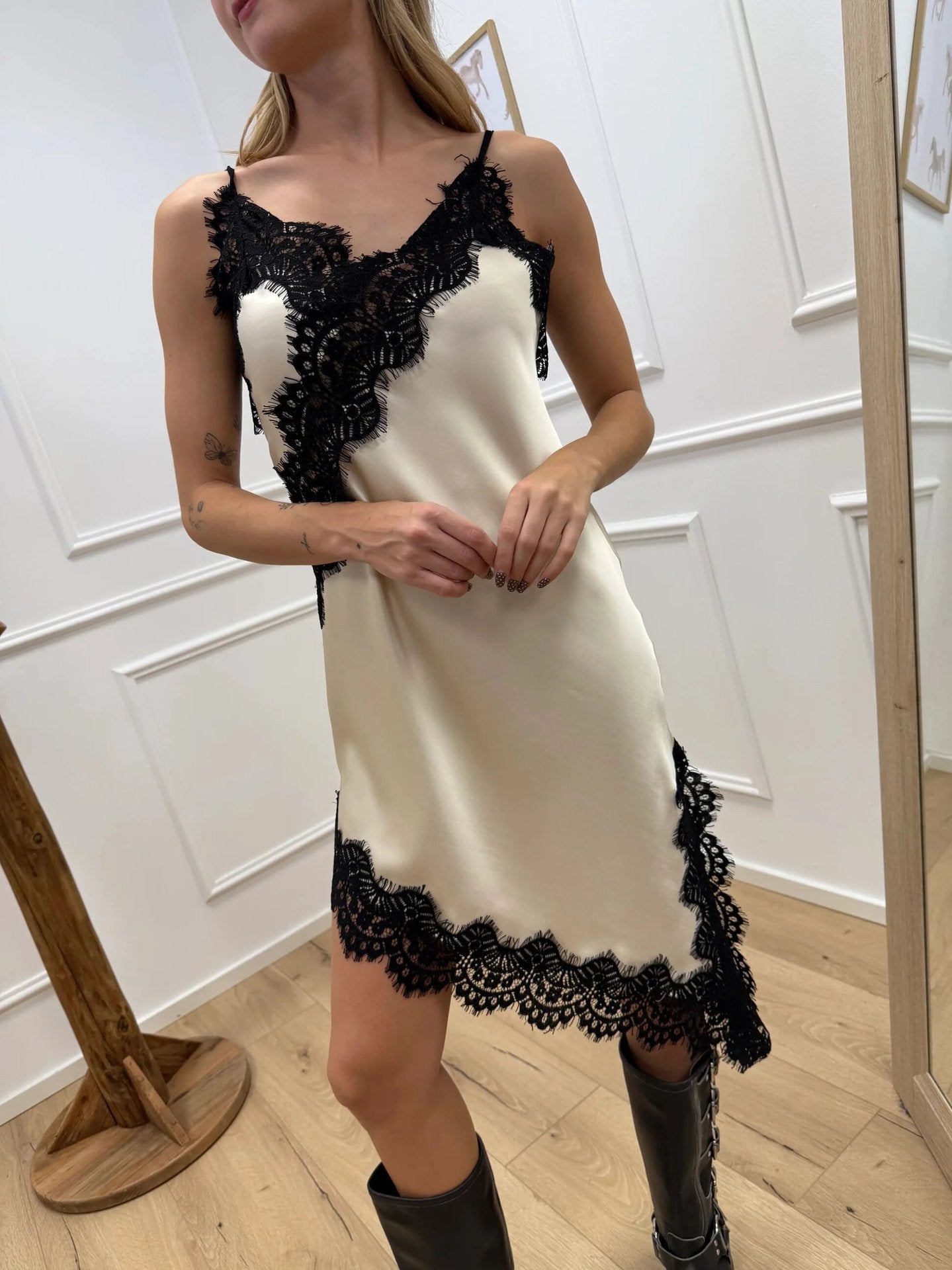 Women's Autumn Sexy Mid-length Forged Surface Irregular Slit Dress