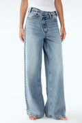 Elegant Glamorous Casual Straight Diagonal Button Women's Jeans