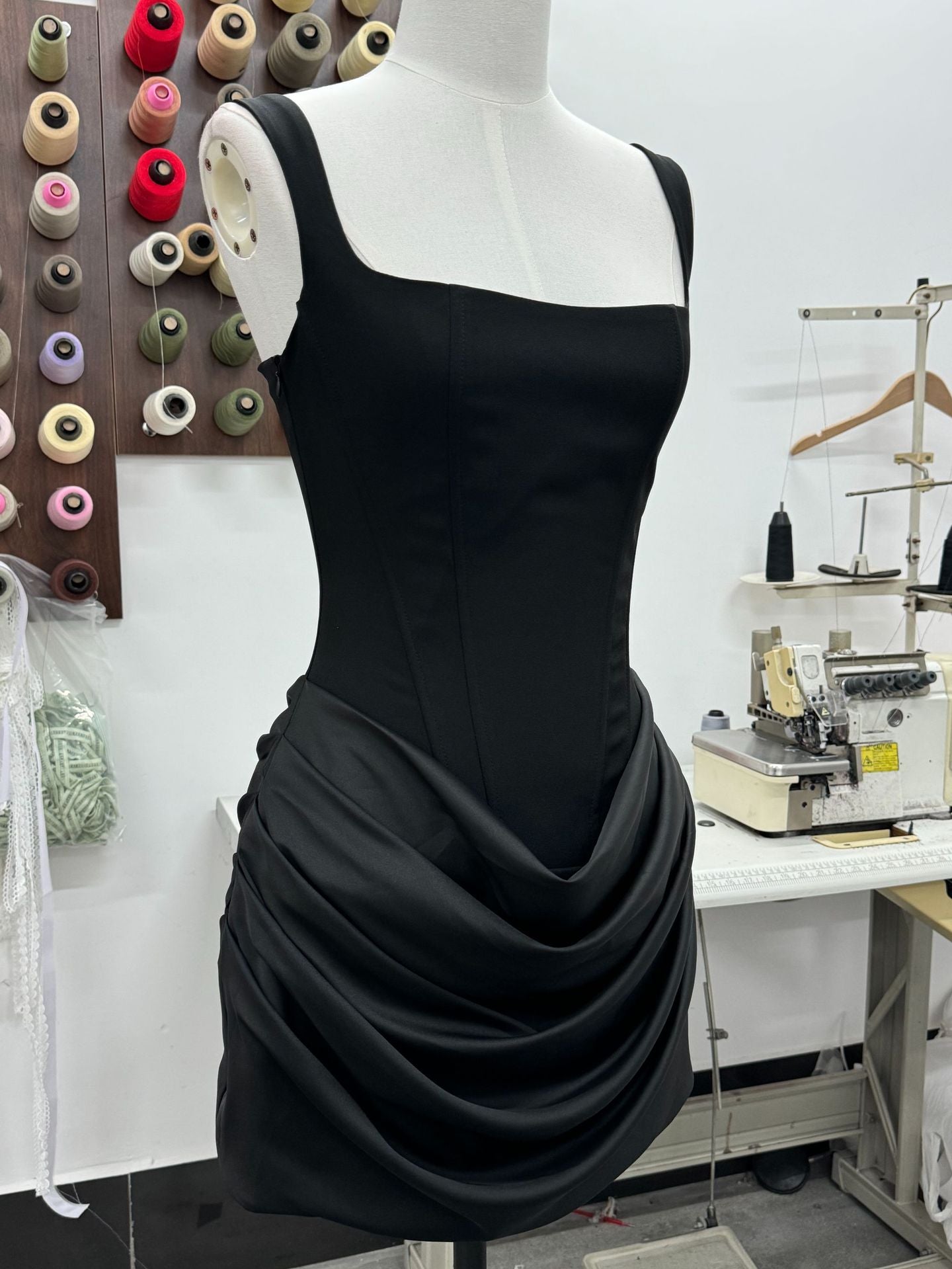 Elegant Sexy Pleated Sleeveless Hip Hot Jumpsuits