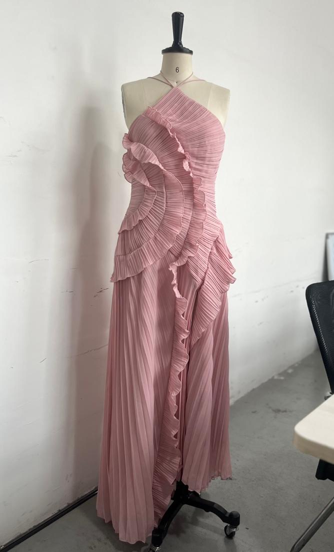 Women's Fashionable Pleated Halter Sexy Vacation Seaside Dress