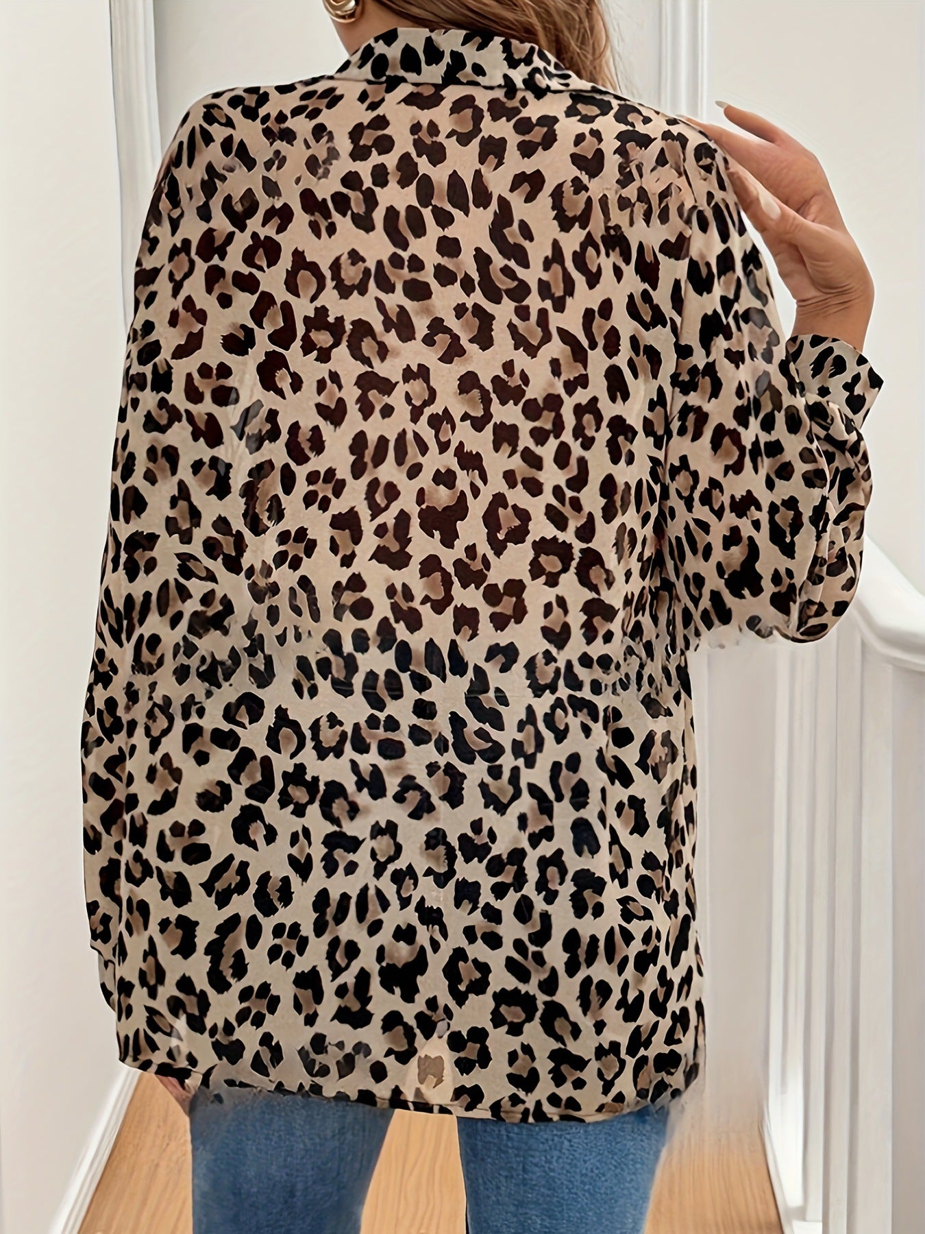 Elegant Leopard Print Long Sleeve Loose-fitting Blouse