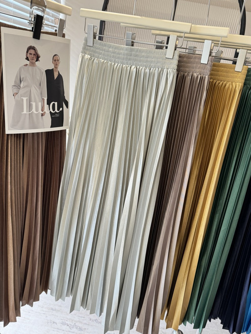 Women's Pleated Draping Effect Metallic Large Hem Skirt