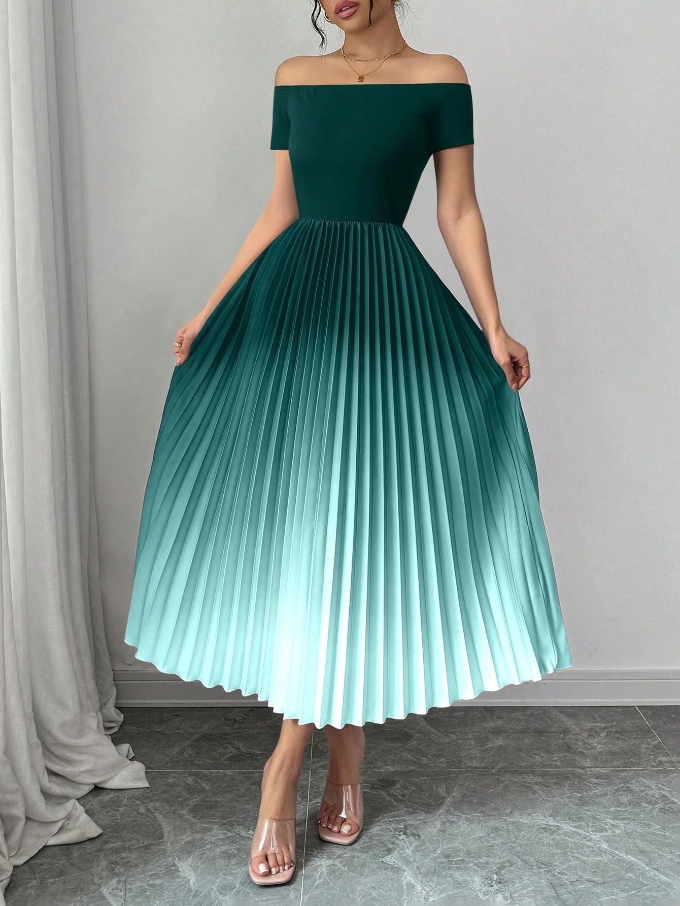 Women's Fashionable Elegant Pleated Gradient Color Slim Dress
