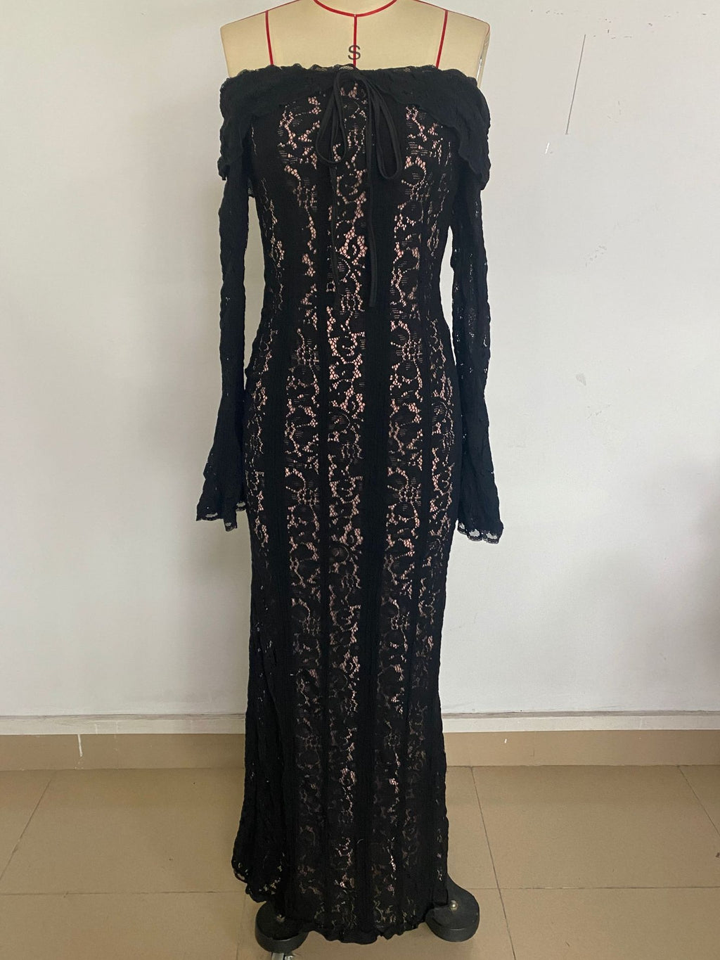 Autumn French Style Temperament Lace Long Flared Sleeve Dress