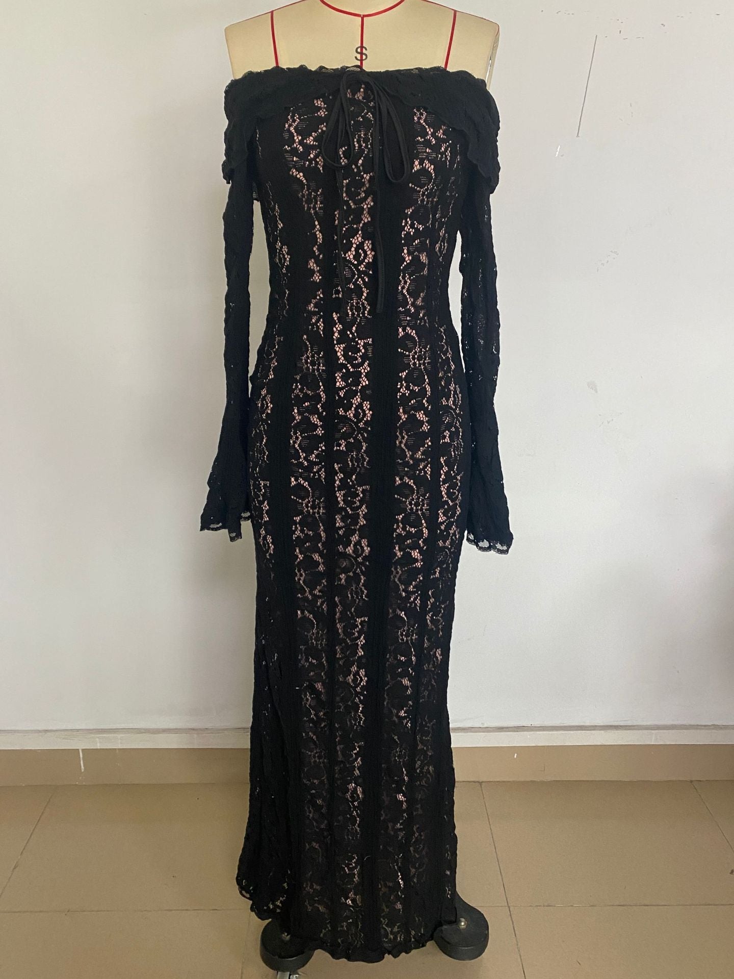 Autumn French Style Temperament Lace Long Flared Sleeve Dress