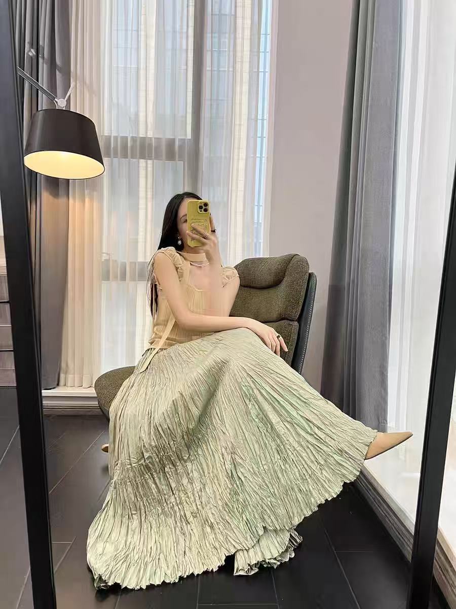Women's Irregular Pleated A- Line Large Hem Umbrella Elastic High Waist Skirt