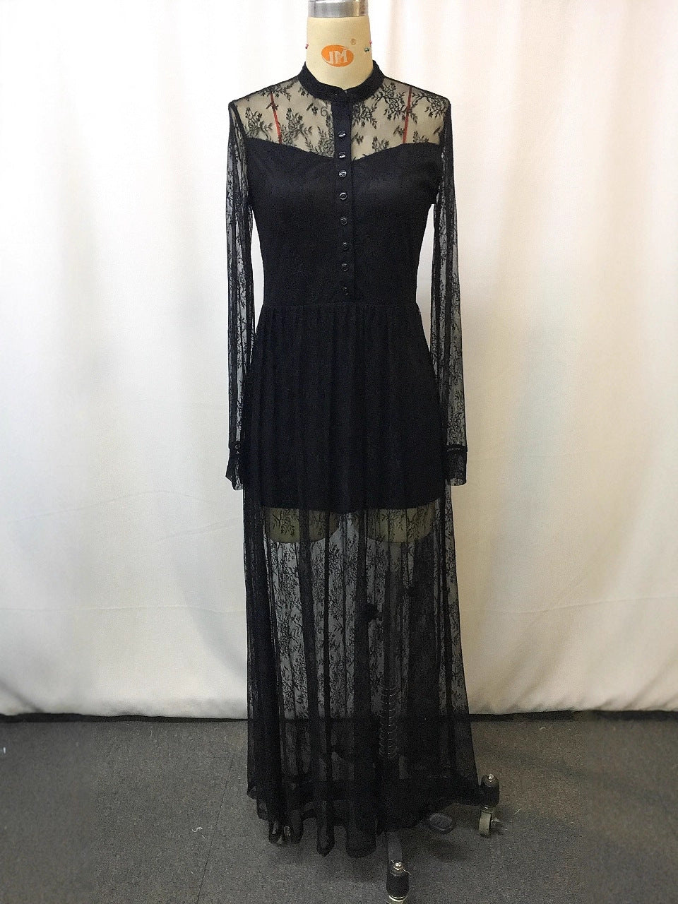 Women's Retro Lace Long-sleeved Pastoral Style Long Dress