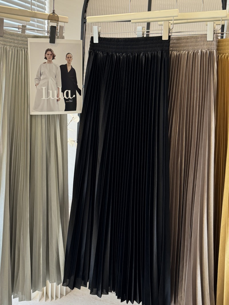 Women's Pleated Draping Effect Metallic Large Hem Skirt