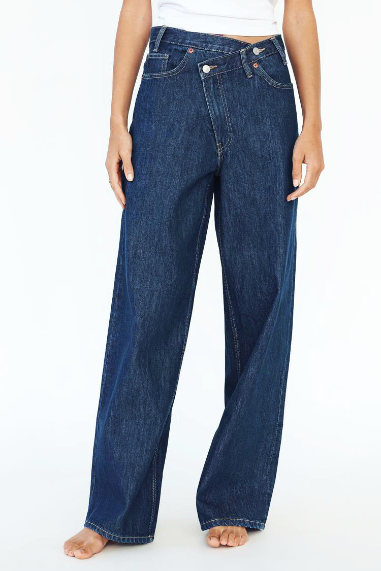 Elegant Glamorous Casual Straight Diagonal Button Women's Jeans