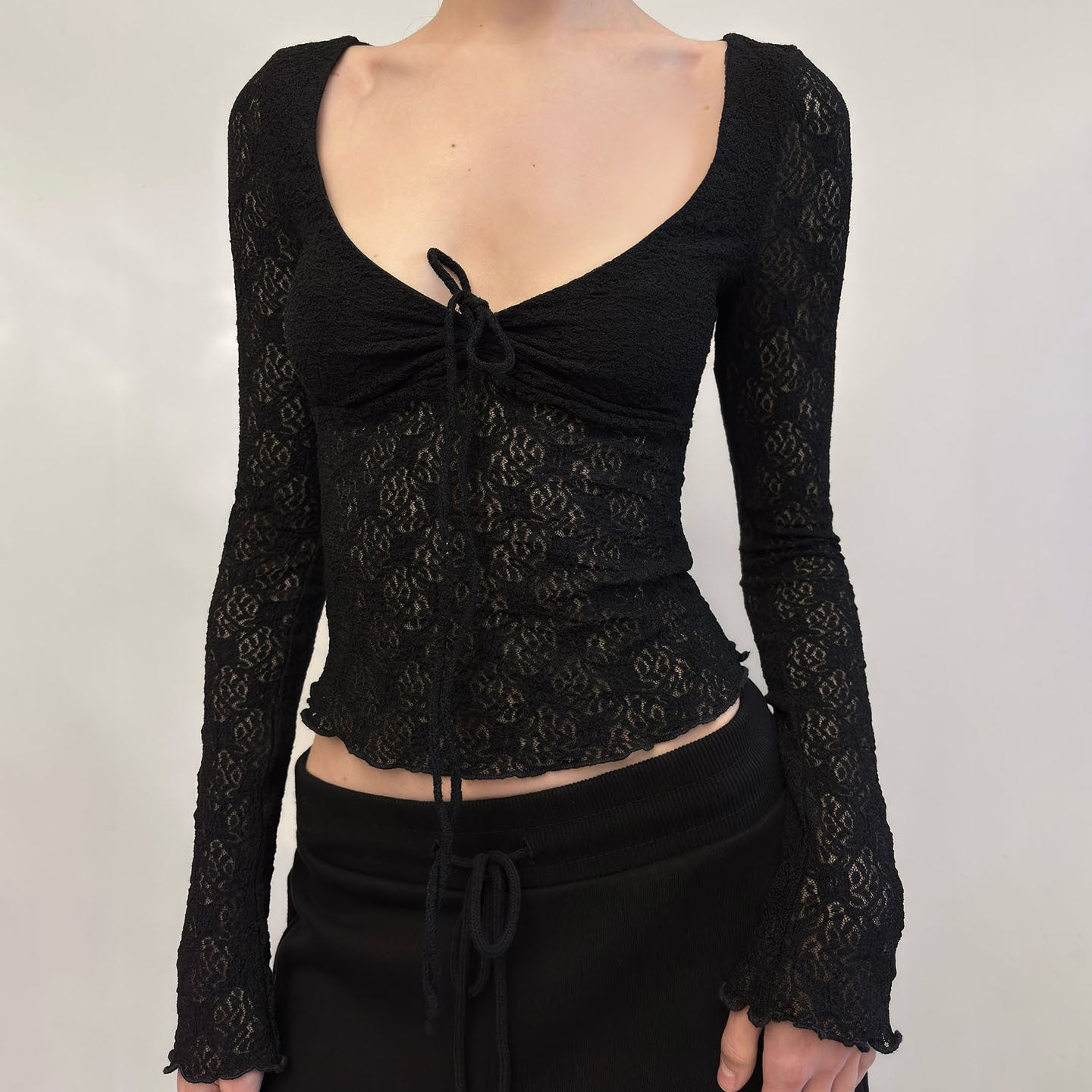 Women's Style Gentle Lace Patchwork Long Sleeve Slim Fit Show Thin Tops