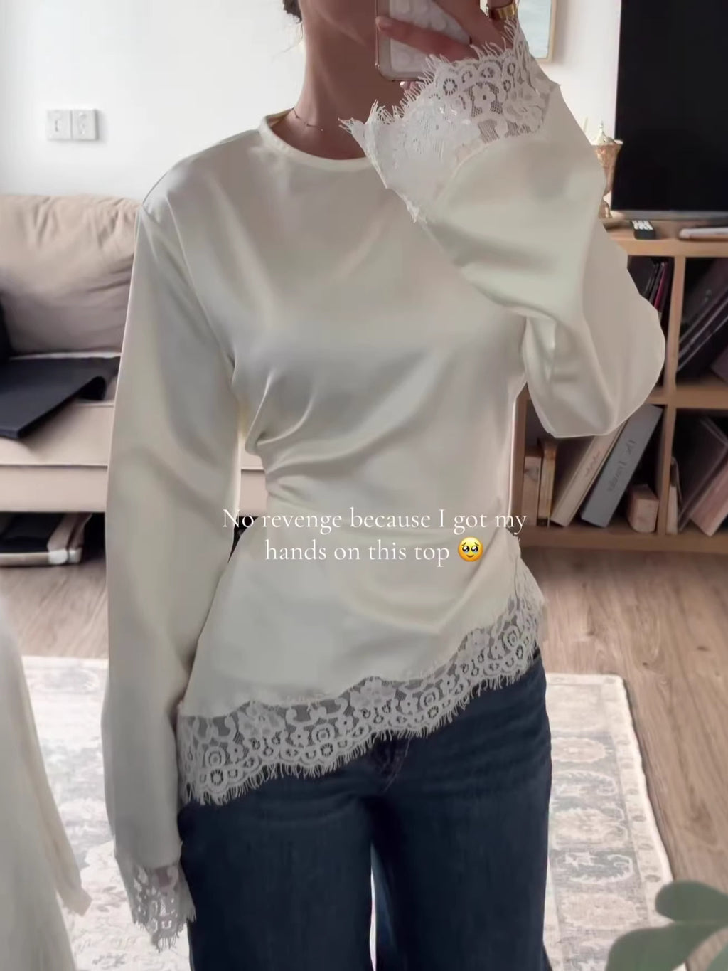 Women's Color Long Sleeve Irregular Hem Lace Women's T-shirt