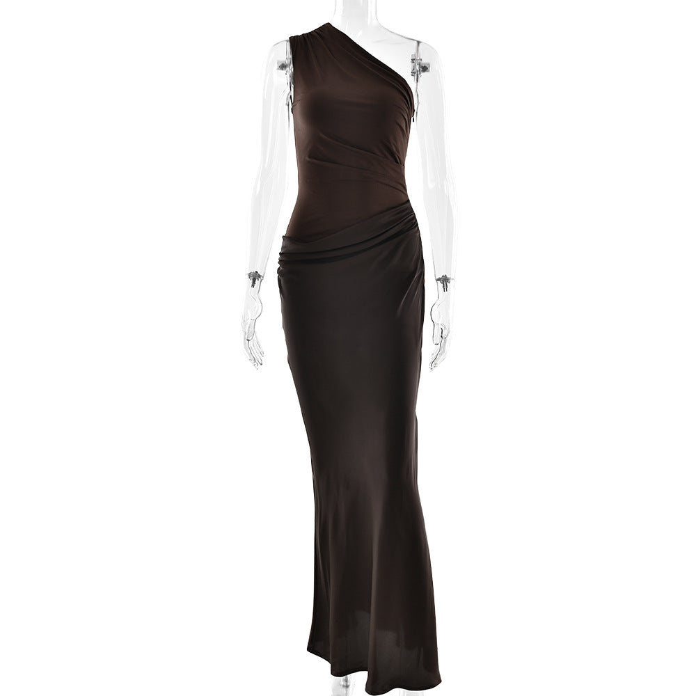 Women's Oblique Shoulder Long Sexy Sleeveless Pleated Hot Dress