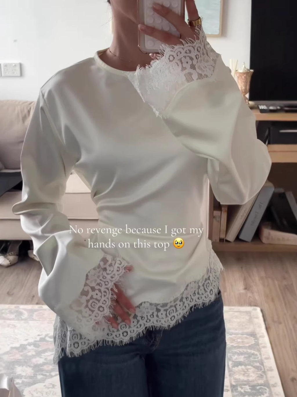 Women's Color Long Sleeve Irregular Hem Lace Women's T-shirt