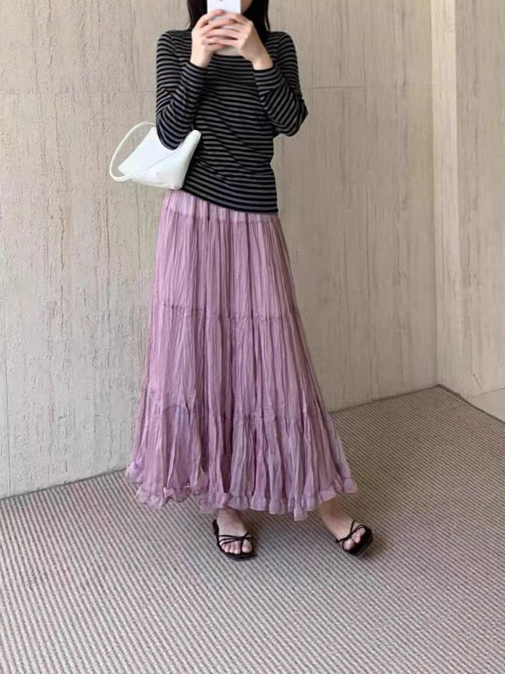 Women's Line Midi Dress With Pleated Stitching Skirts