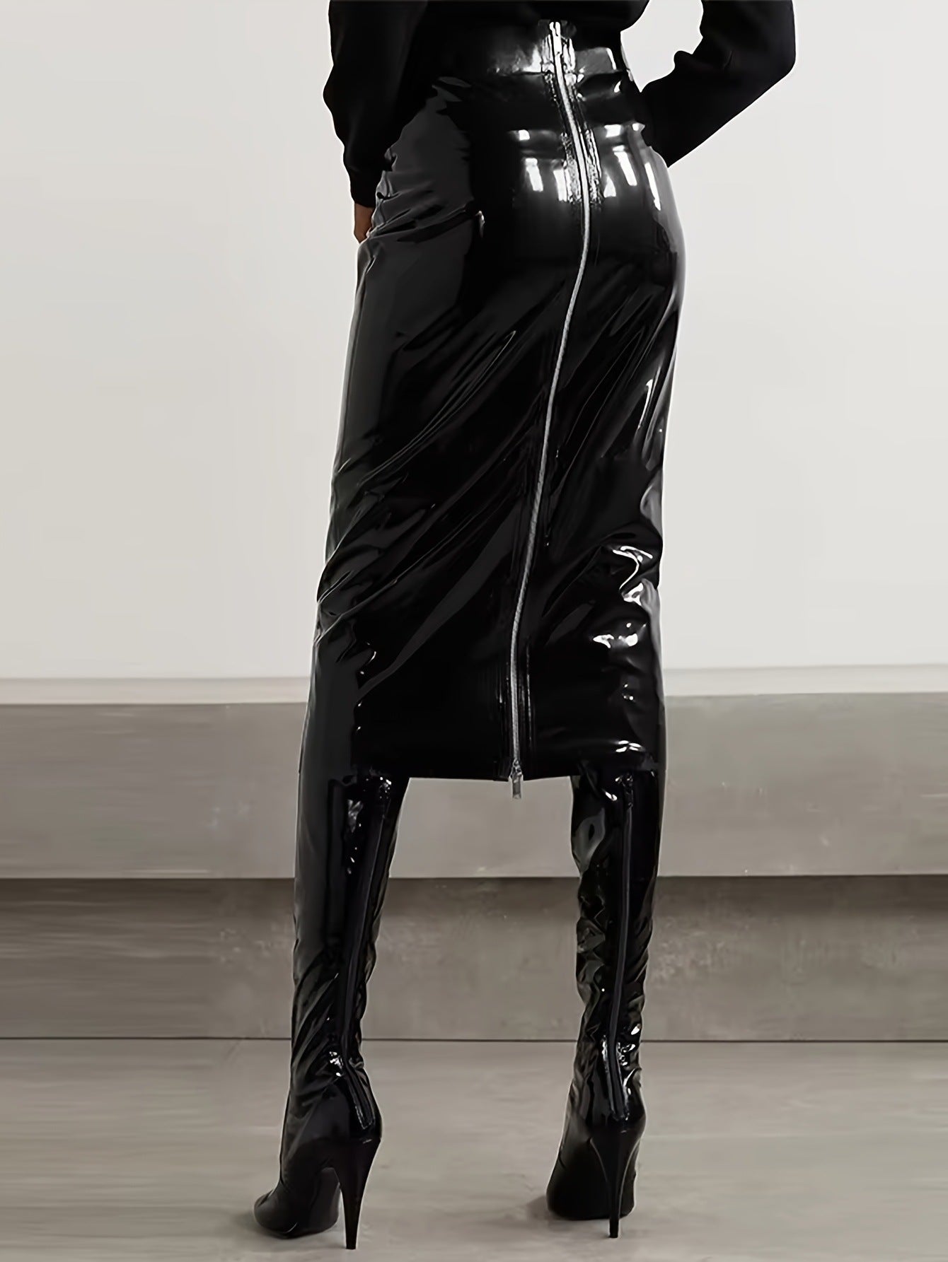 Women's Leather Mirror Long Elegant Hip Skirts