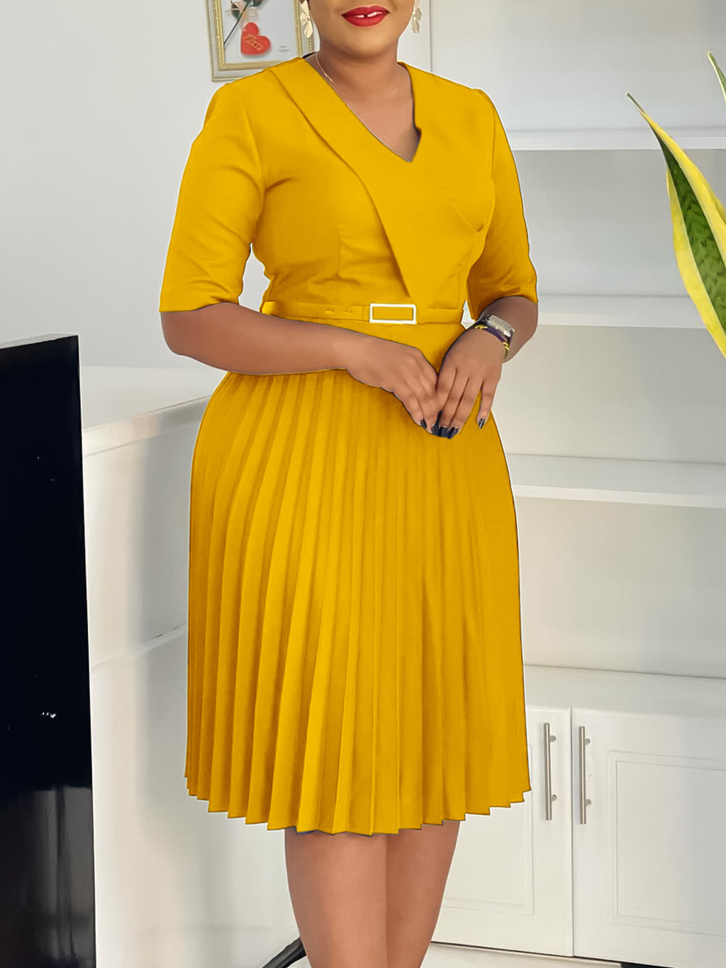 Women's Summer Fashion Elegant Solid Color Pleated Dress