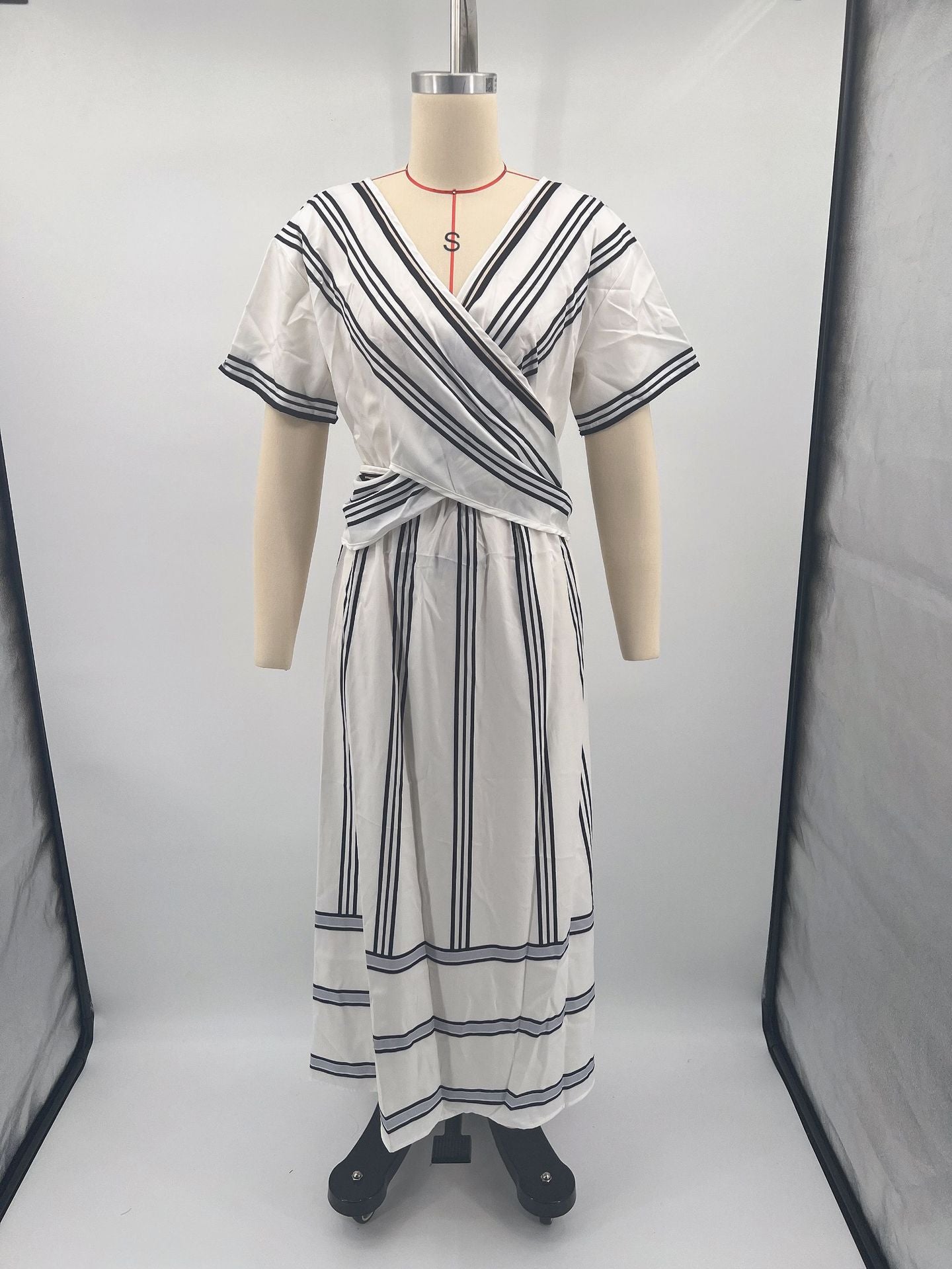Women's Summer Holiday Short-sleeved Pleated Large Swing Clothing