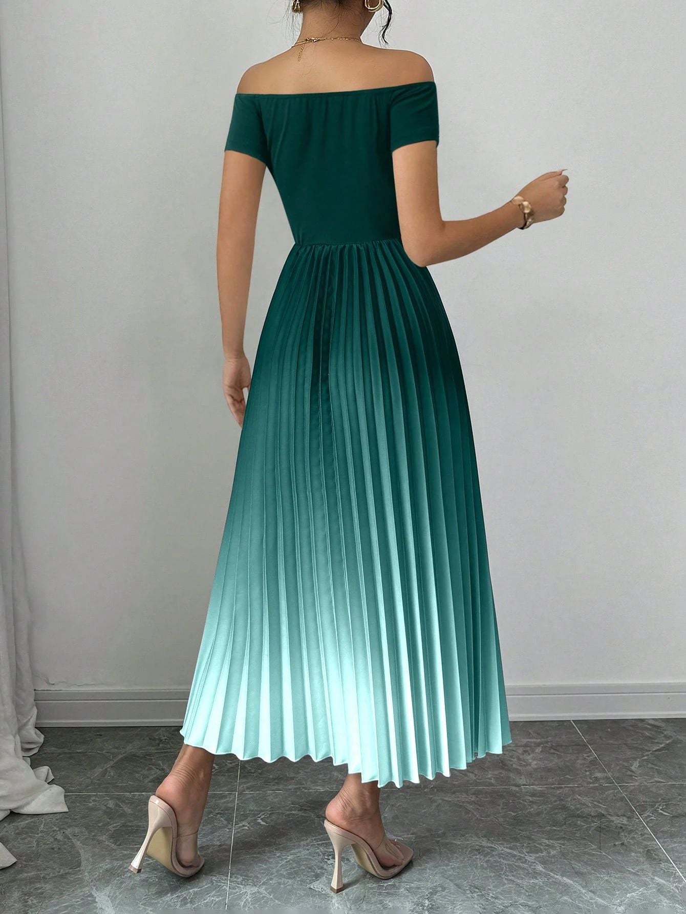Women's Fashionable Elegant Pleated Gradient Color Slim Dress