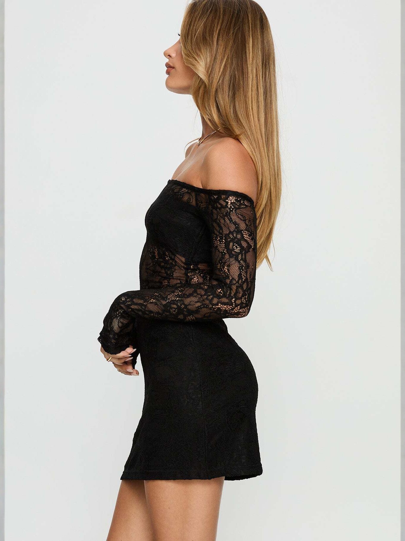 Women's Sexy Lace Long Sleeve Narrow Slimming Shorts