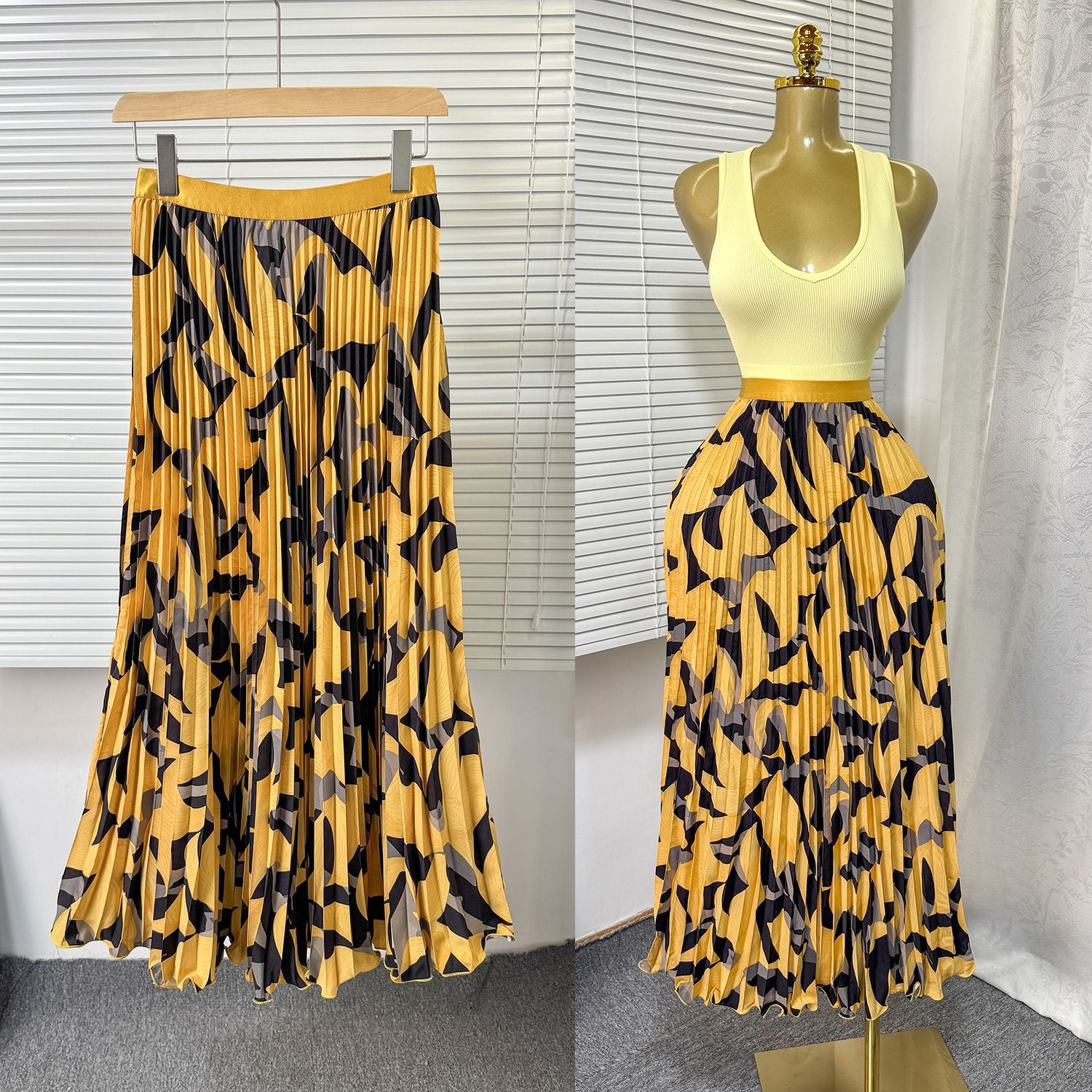 Women's Retro Printed High Waist A- Line Mid-length Pleated Large Hem Skirt