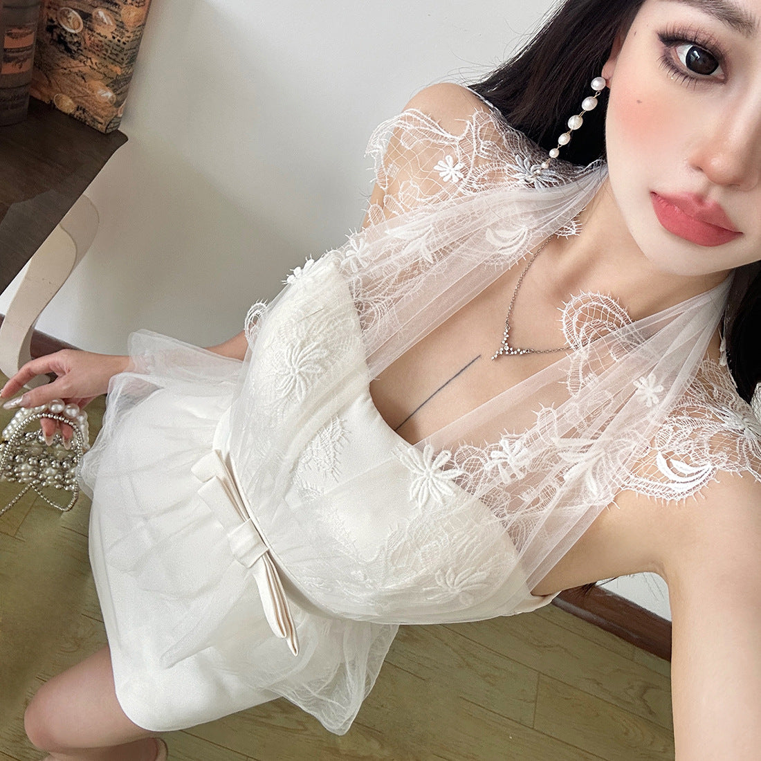 Women's Lace Stitching Mesh Slim Fit Temperament Sleeveless Sheath Dress