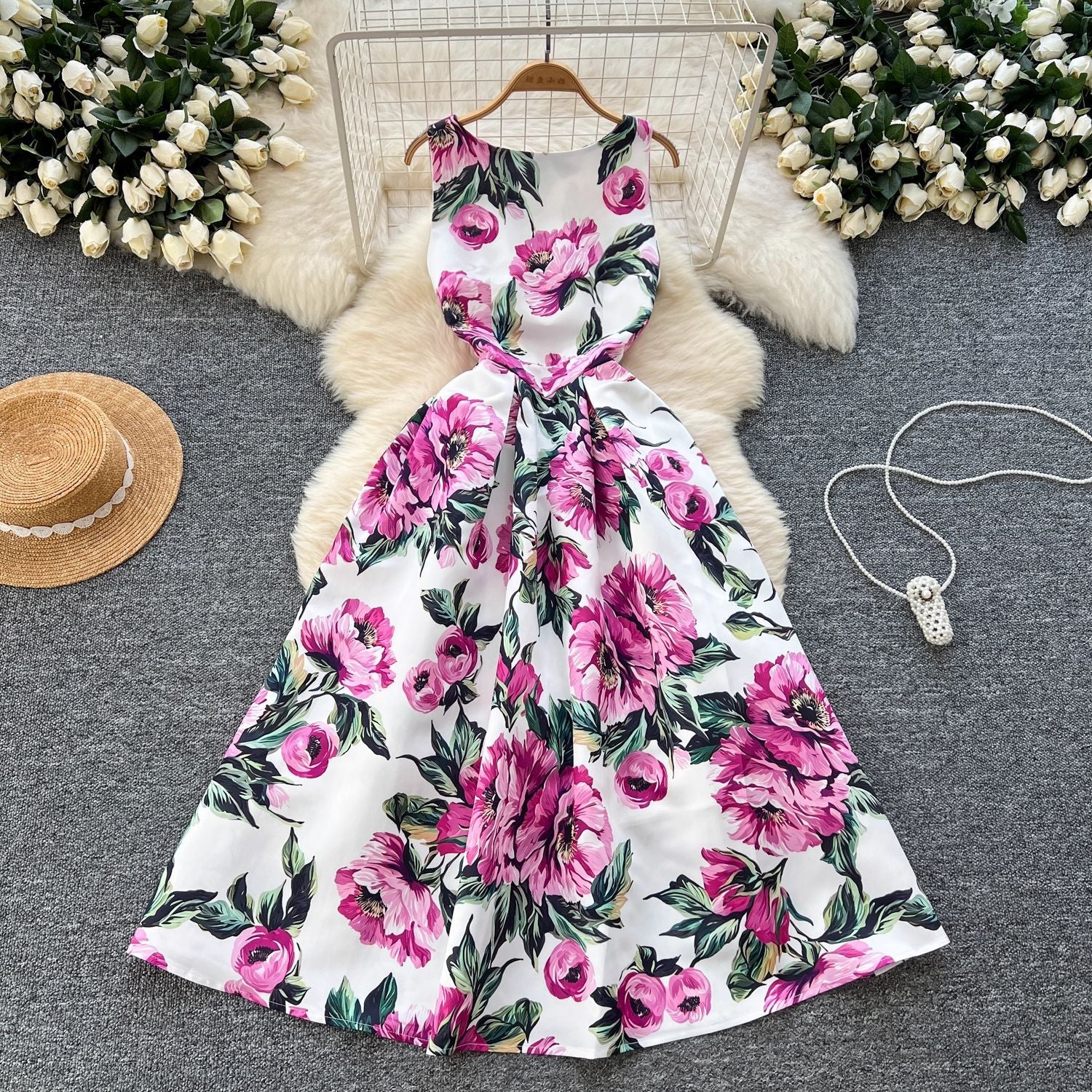 Women's Small Fashionable Retro Waist Slimming Sleeveless Fashion Printed Dress