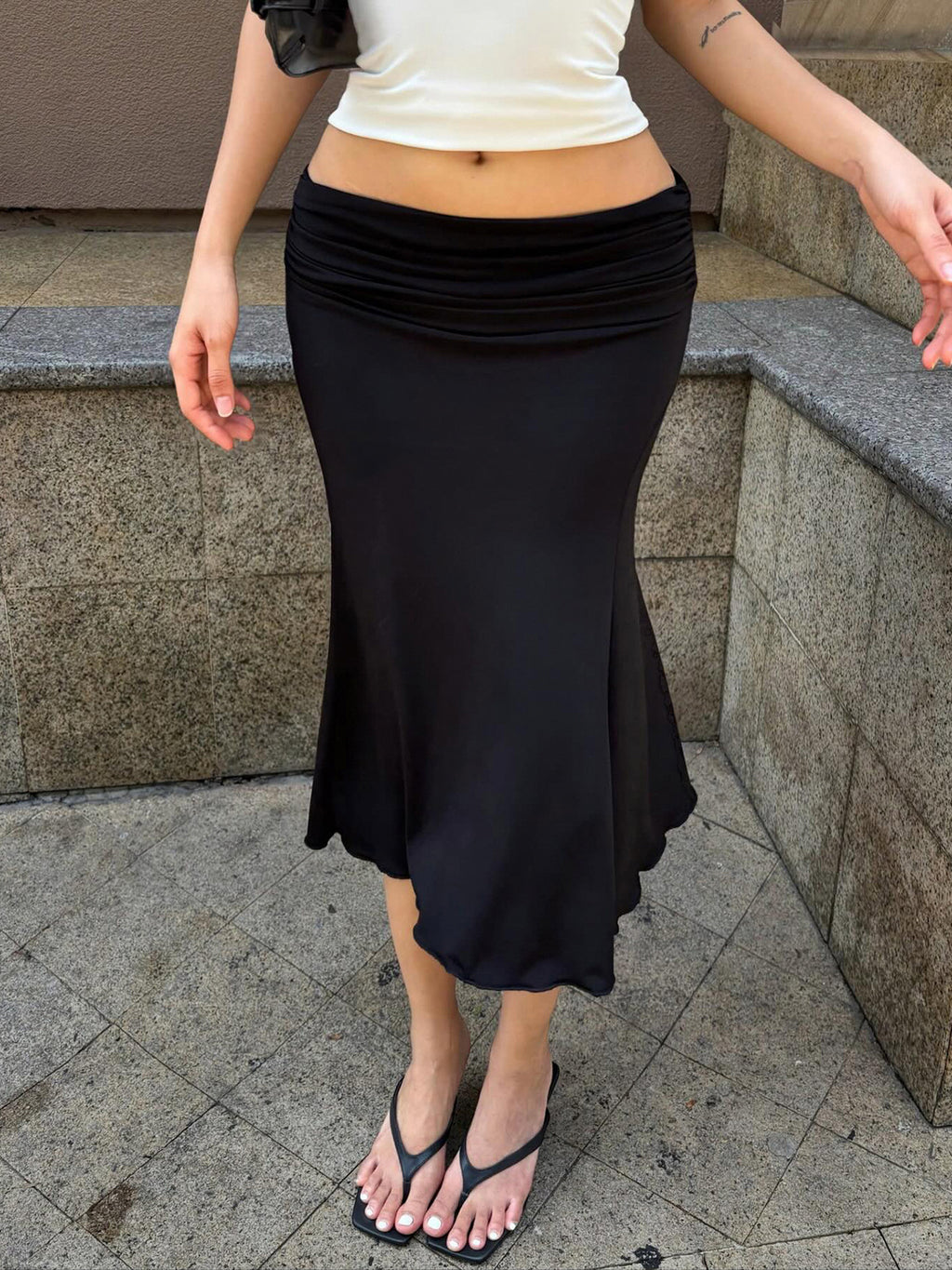 Women's Slim Basic Solid Color Pleated Slimming Low Waist Fishtail Skirts
