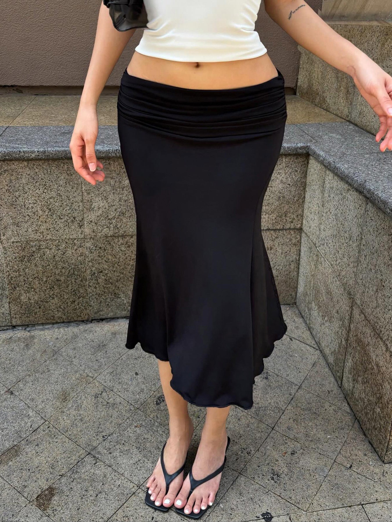 Women's Slim Basic Solid Color Pleated Slimming Low Waist Fishtail Skirts