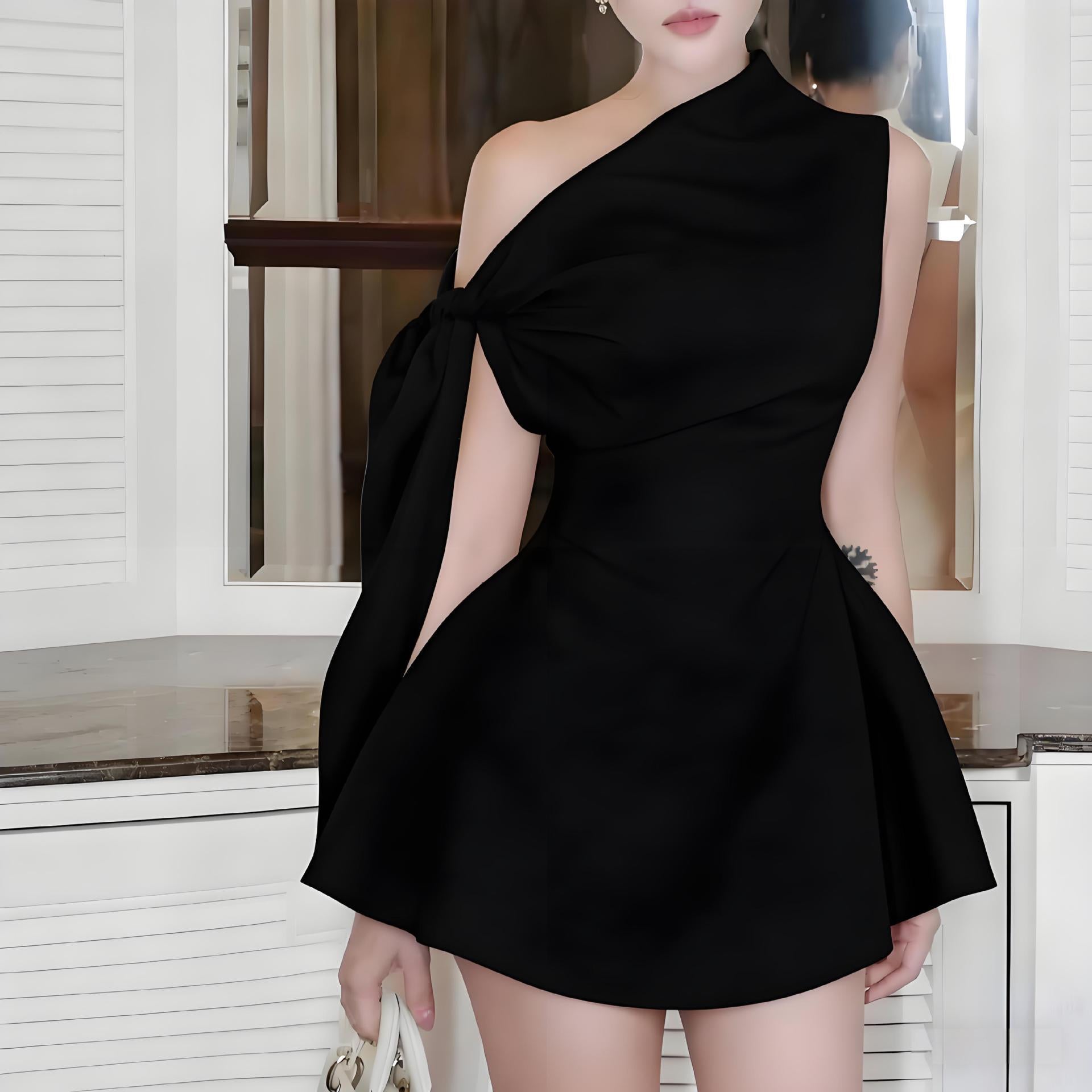 Women's French Pure Sweet Color Tied Cold-shoulder Clothing
