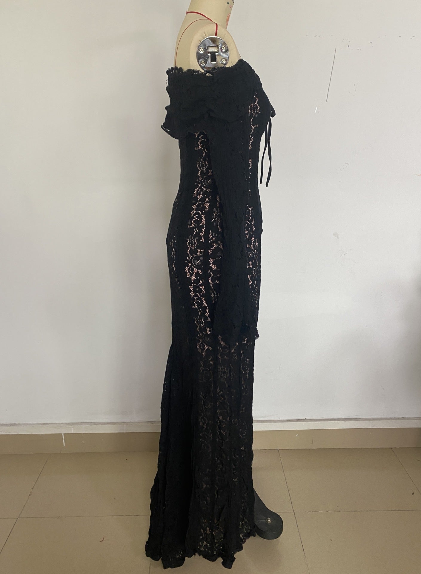 Autumn French Style Temperament Lace Long Flared Sleeve Dress