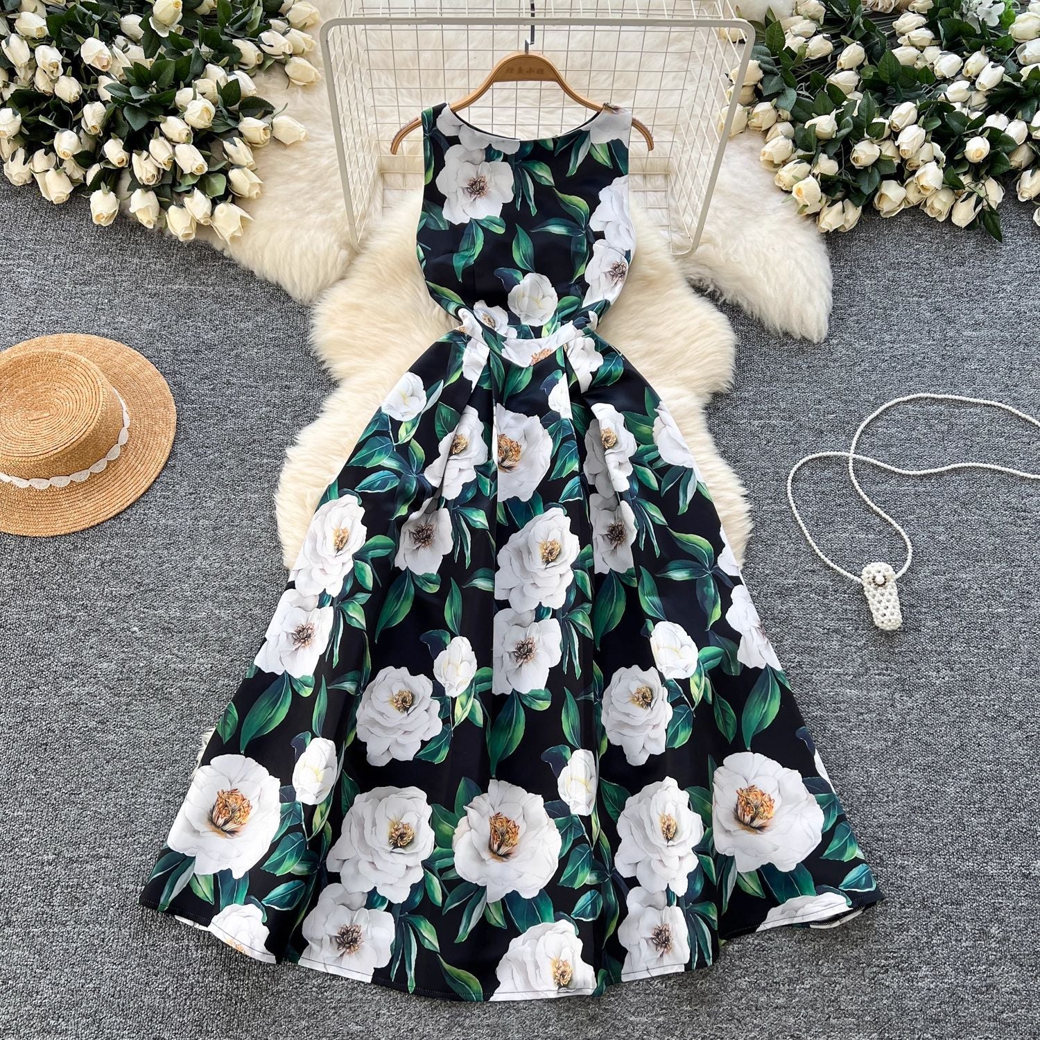 Women's Small Fashionable Retro Waist Slimming Sleeveless Fashion Printed Dress