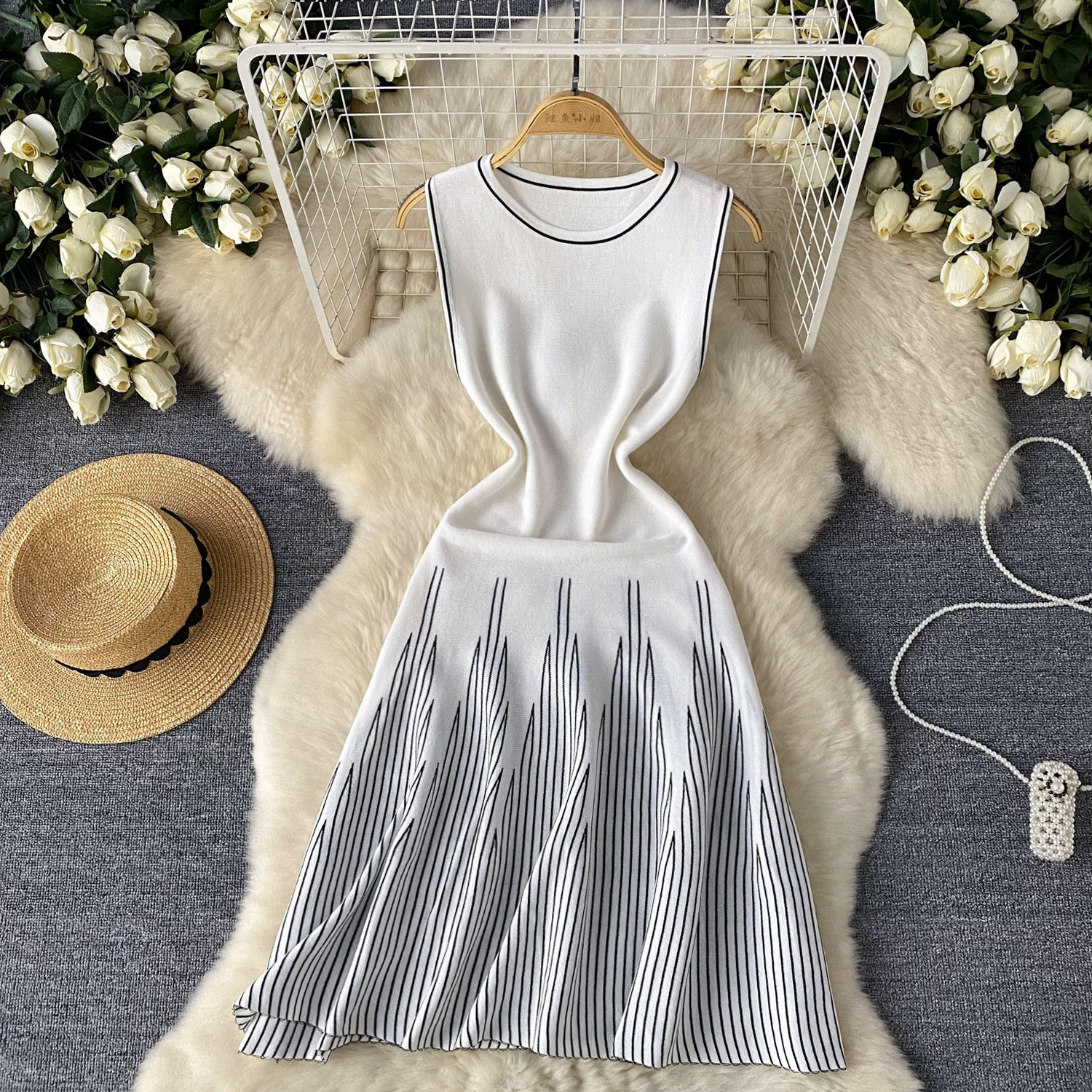 Women's Round Neck Striped Knitted For Summer Tight Waist Design Sense Dress