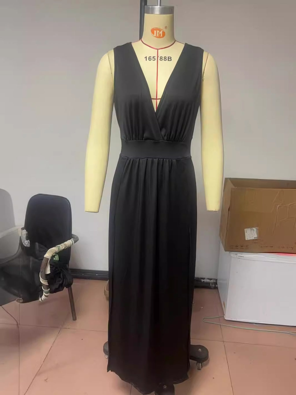 Women's Sleeveless Long With Collar Solid Color Dress