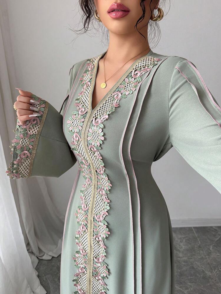 Women's Elegant Lace Robe Loose Fashion Long Dress