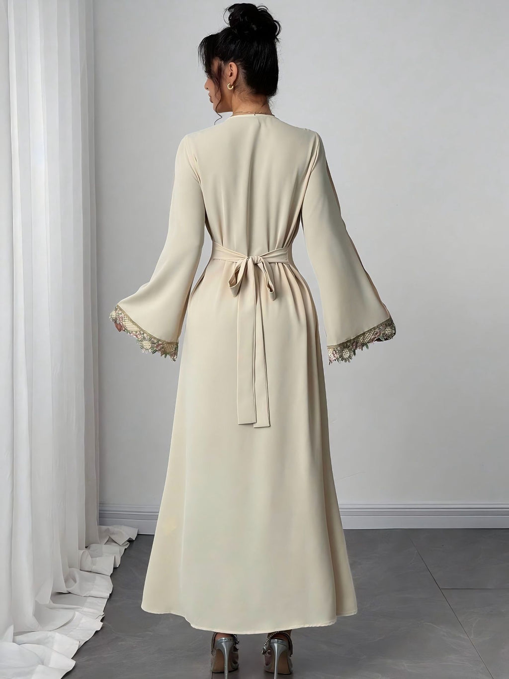 Women's Elegant Lace Robe Loose Fashion Long Dress