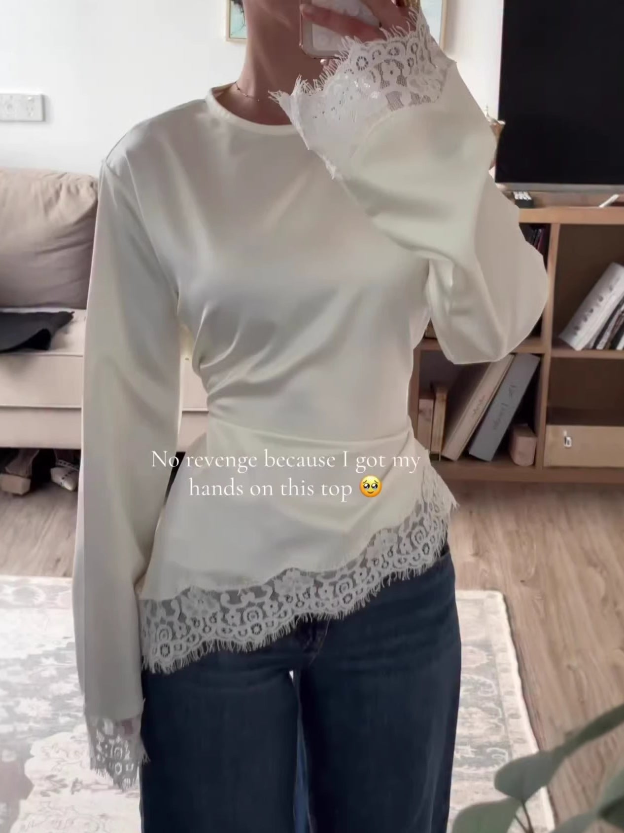 Women's Color Long Sleeve Irregular Hem Lace Women's T-shirt