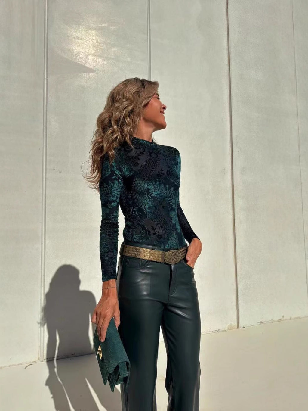 Women's Fit Versatile Embroidery Long Sleeve Lace Bottoming Women's T-shirt