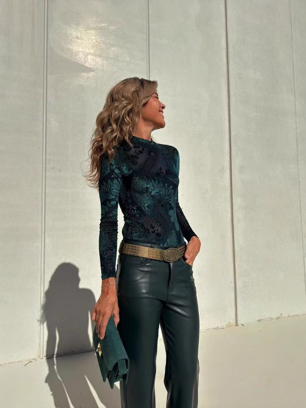 Women's Fit Versatile Embroidery Long Sleeve Lace Bottoming Women's T-shirt